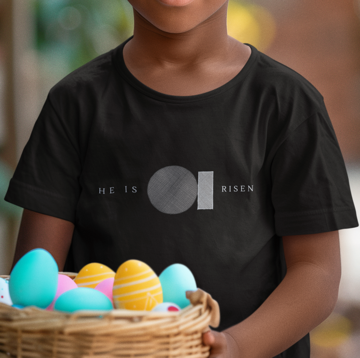 Nome do produto: Camiseta Infantil Unissex Preta Redeemer He is Risen