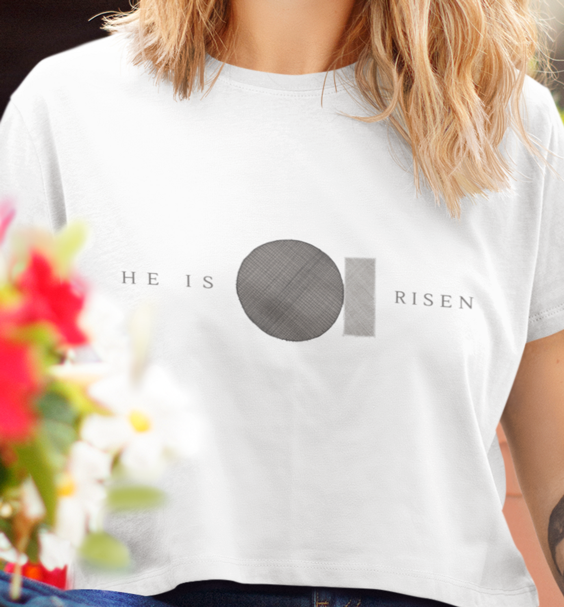 Nome do produto: Cropped Redeemer He is Risen Branco