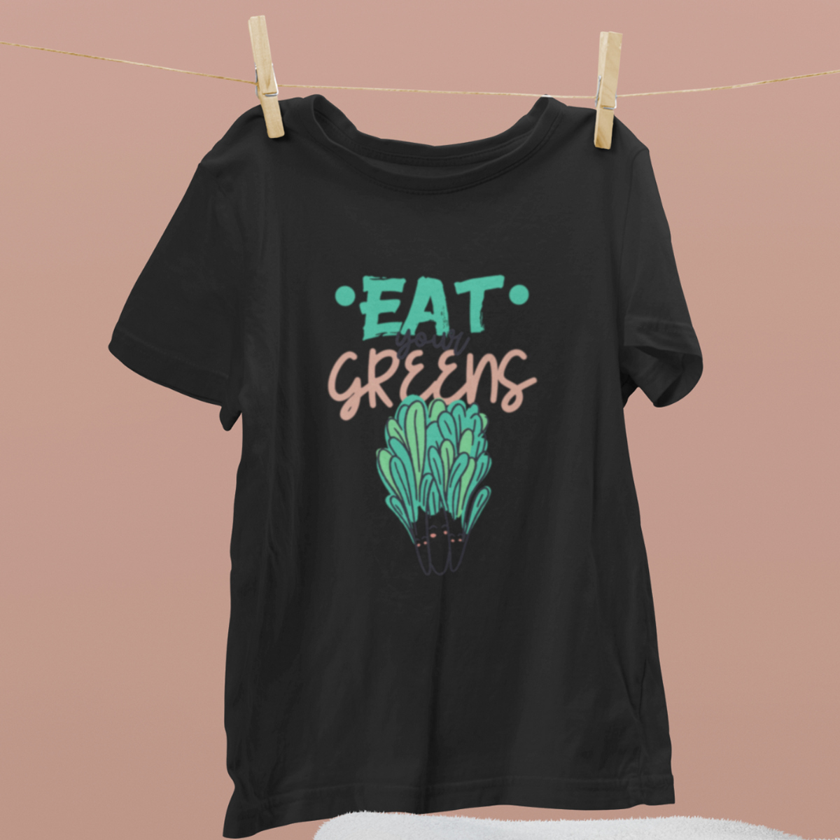 Nome do produto: CAMISETA  “EAT YOUR GREENS “ - VEGANSTYLE