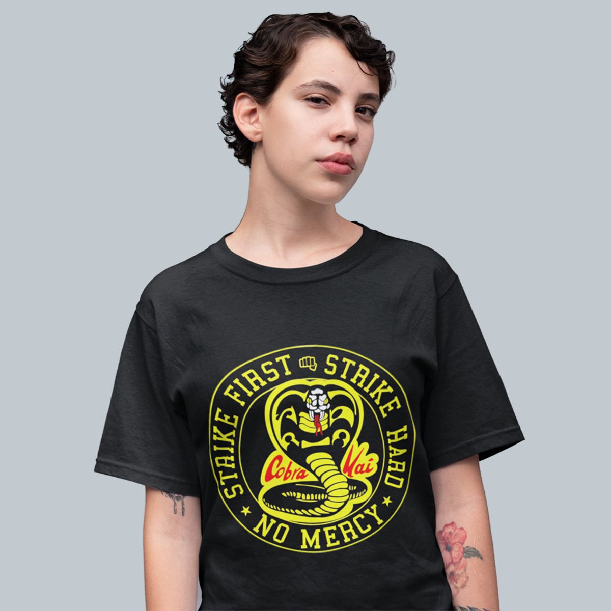 Nome do produto: Camiseta Unissex Cobra Kai - Logo