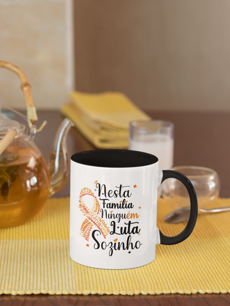 Nome do produto: Nesta família ninguém luta sozinho -- V1 Caneca Mágica