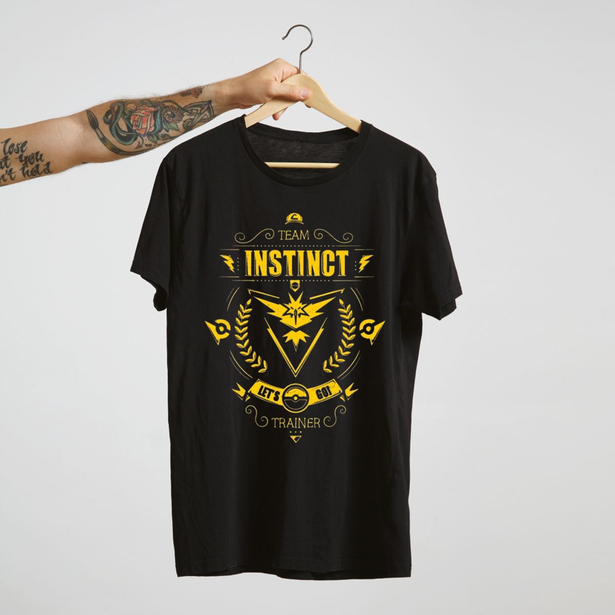 Nome do produto: Camiseta Team Instinct - Pokemon Go