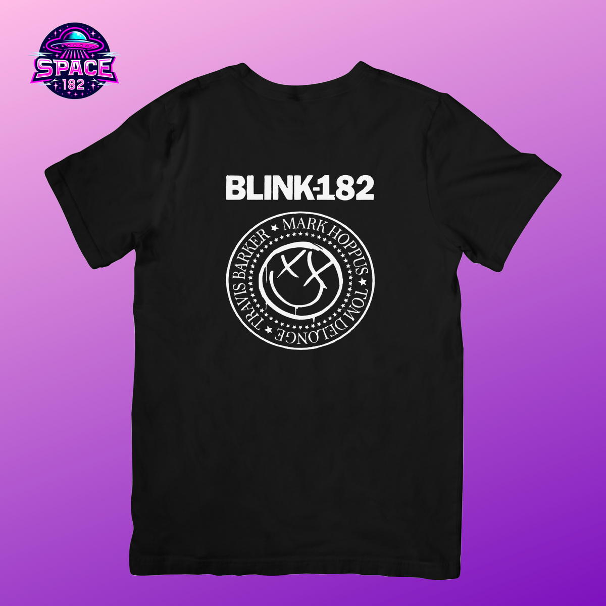 Nome do produto: Camiseta blink 182 Mark Hoppus, Travis Barker, Tom Delonge, inspirada  na banda Ramones ,Logo Branco SUPER PROMOÇÃO