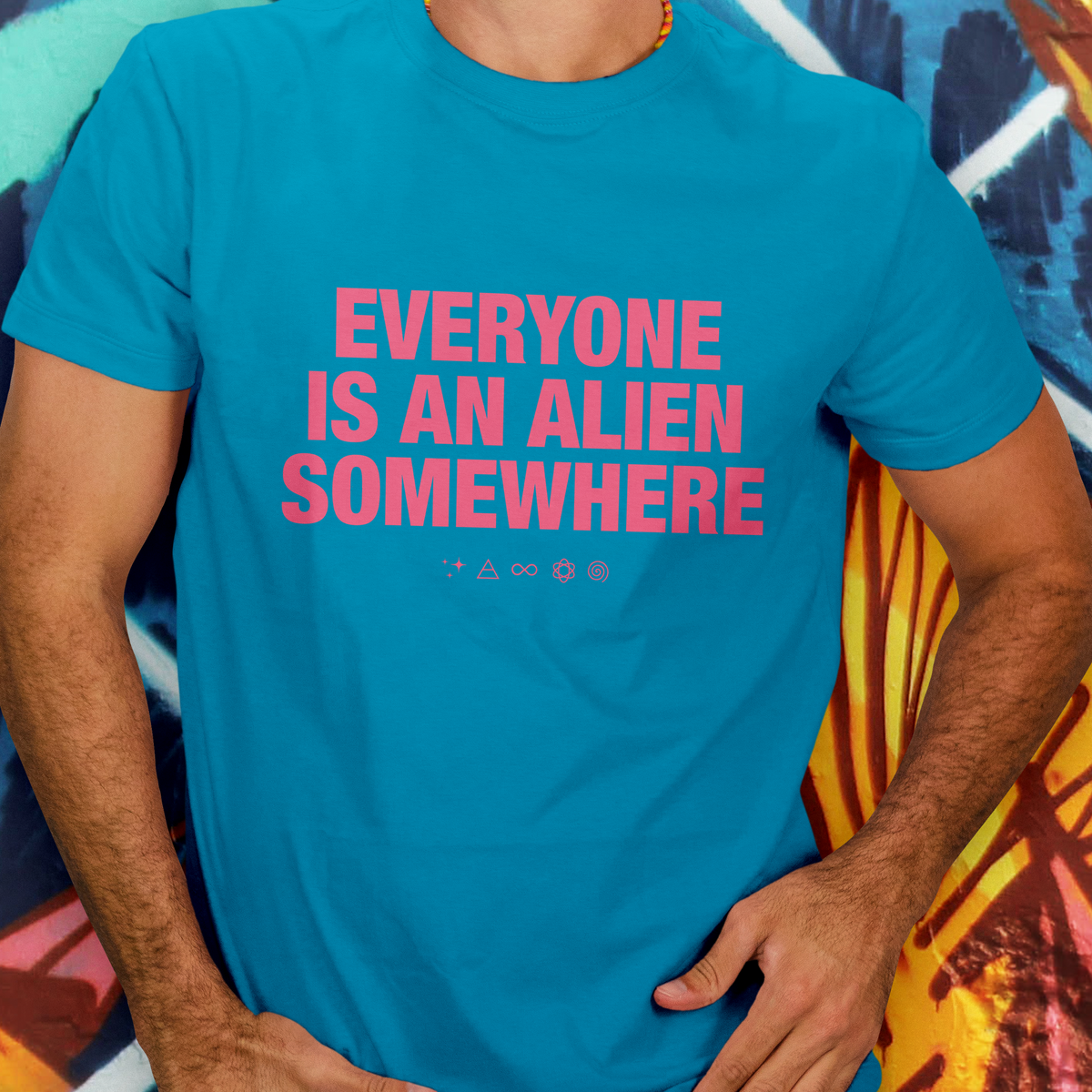 Nome do produto: Everyone is an alien somewhere - Coldplay