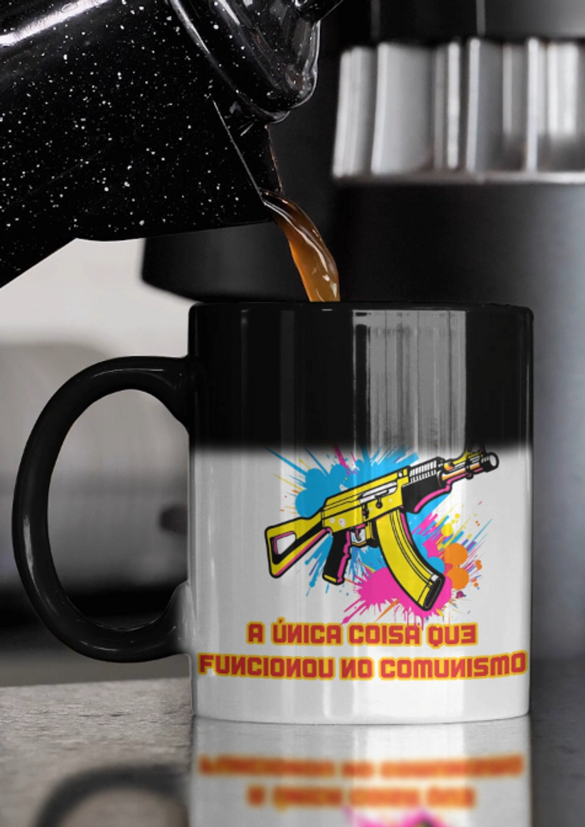 Nome do produto: Caneca Mágica AK-47 Comunismo