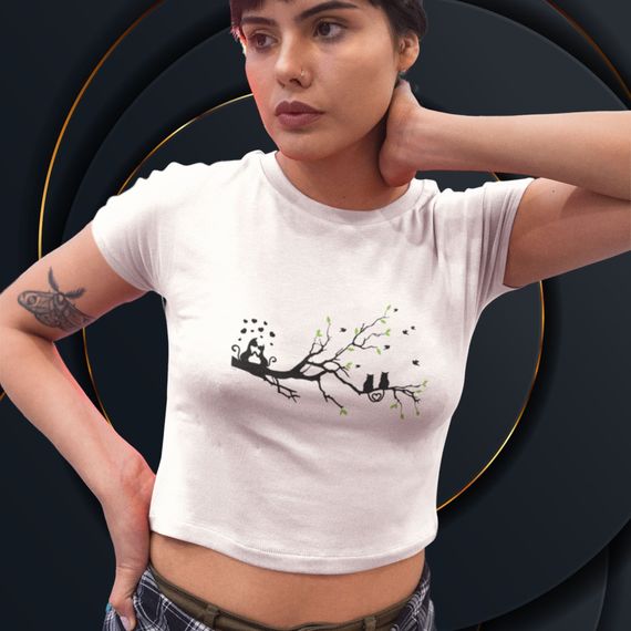 Camiseta Feminina Cropped Gatos Apaixonados