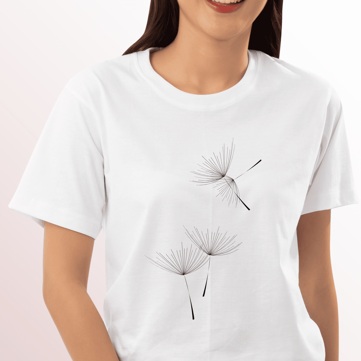 Nome do produto: Camiseta Feminina T-shirt Dente-de-leão