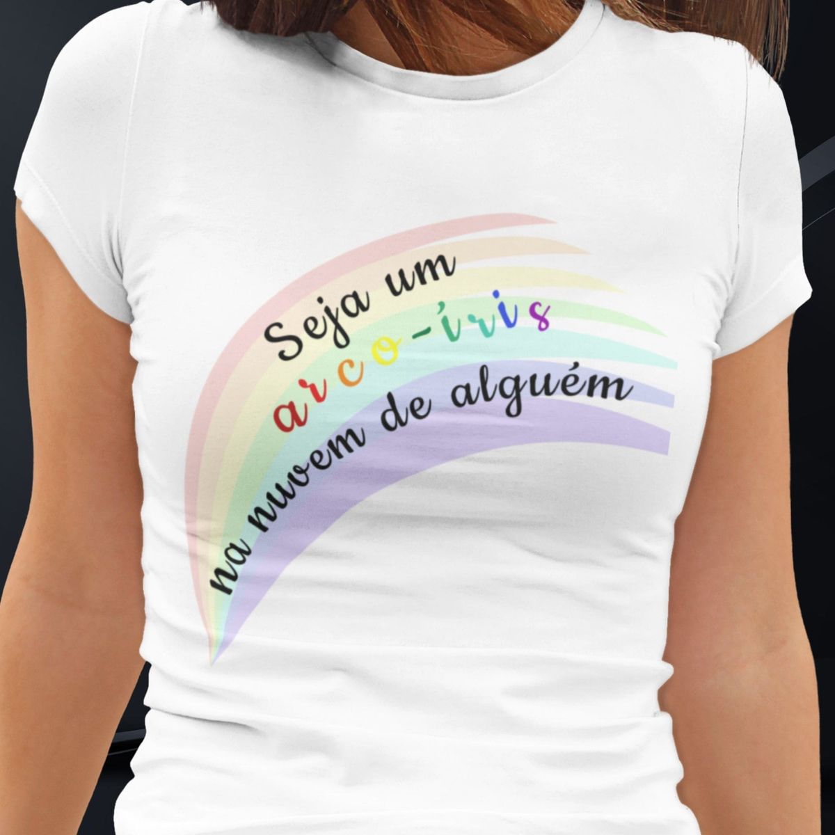 Nome do produto: Camiseta Feminina Baby Long Seja Um Arco-íris Na Nuvem De Alguém