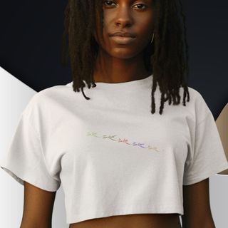 Camiseta Feminina Cropped Sou Livre, Sou Linda, Sou Luta, Sou Louca Sou Luz