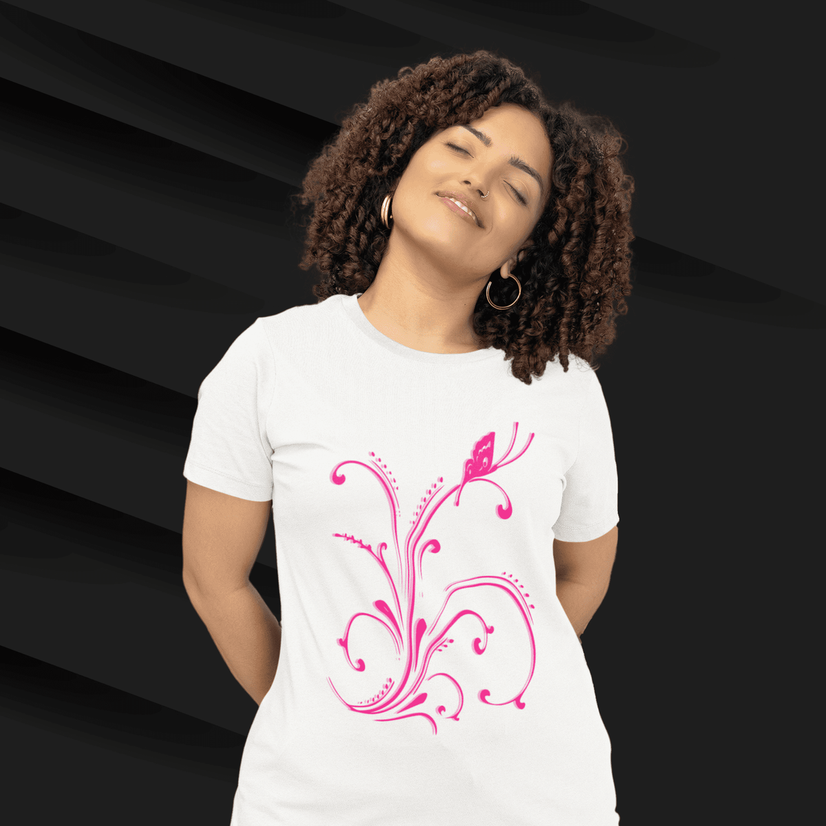 Nome do produto: Camiseta Feminina T-shirt Flores