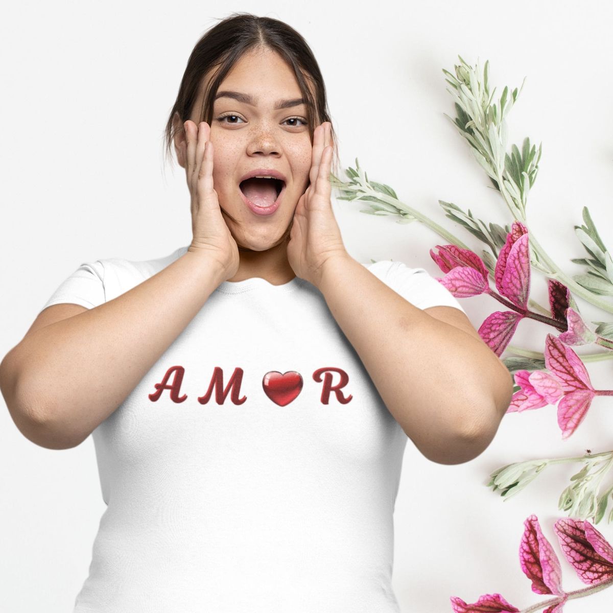 Nome do produto: Camiseta Feminina Plus Size Amor