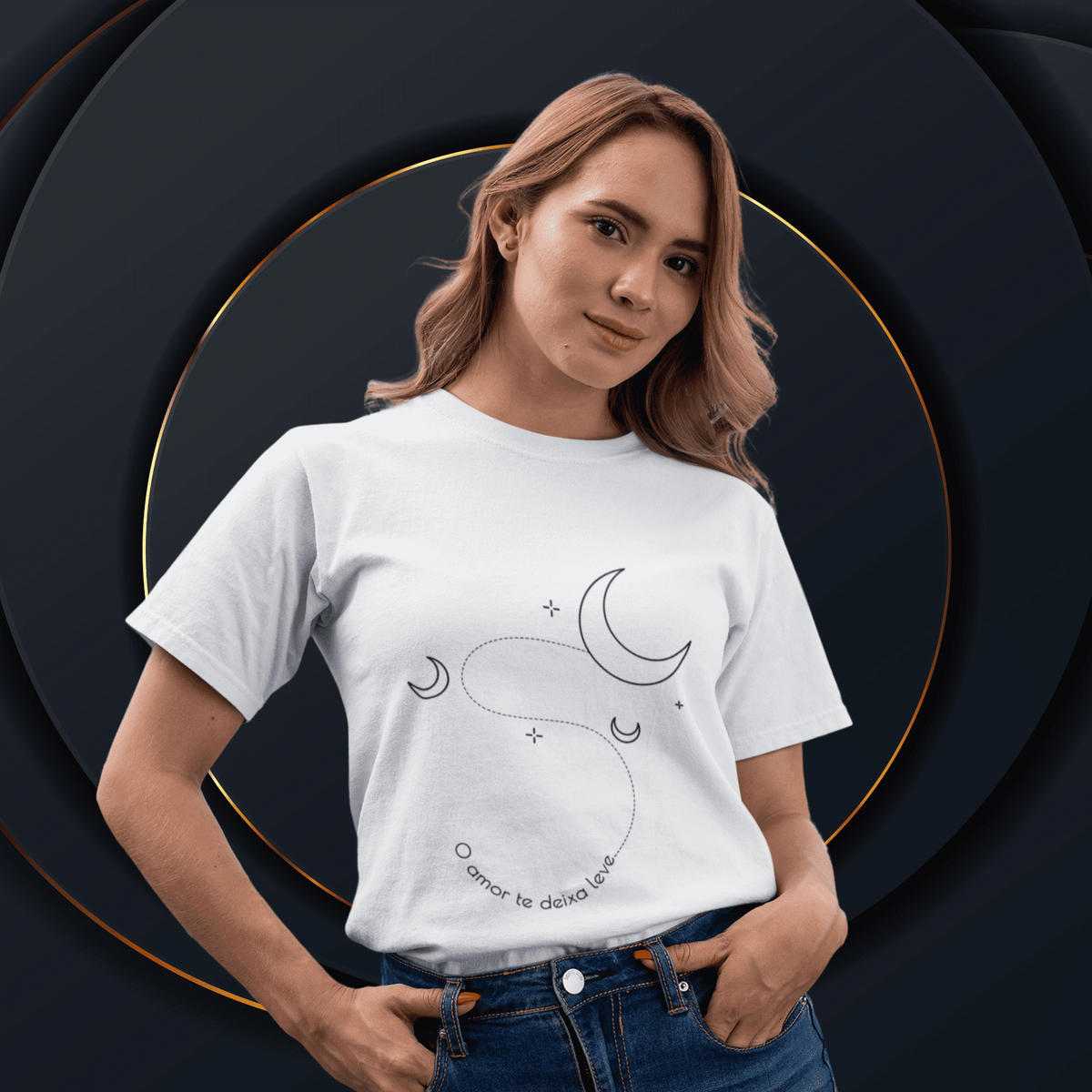 Nome do produto: Camiseta Feminina T-shirt O Amor Te Deixa Leve