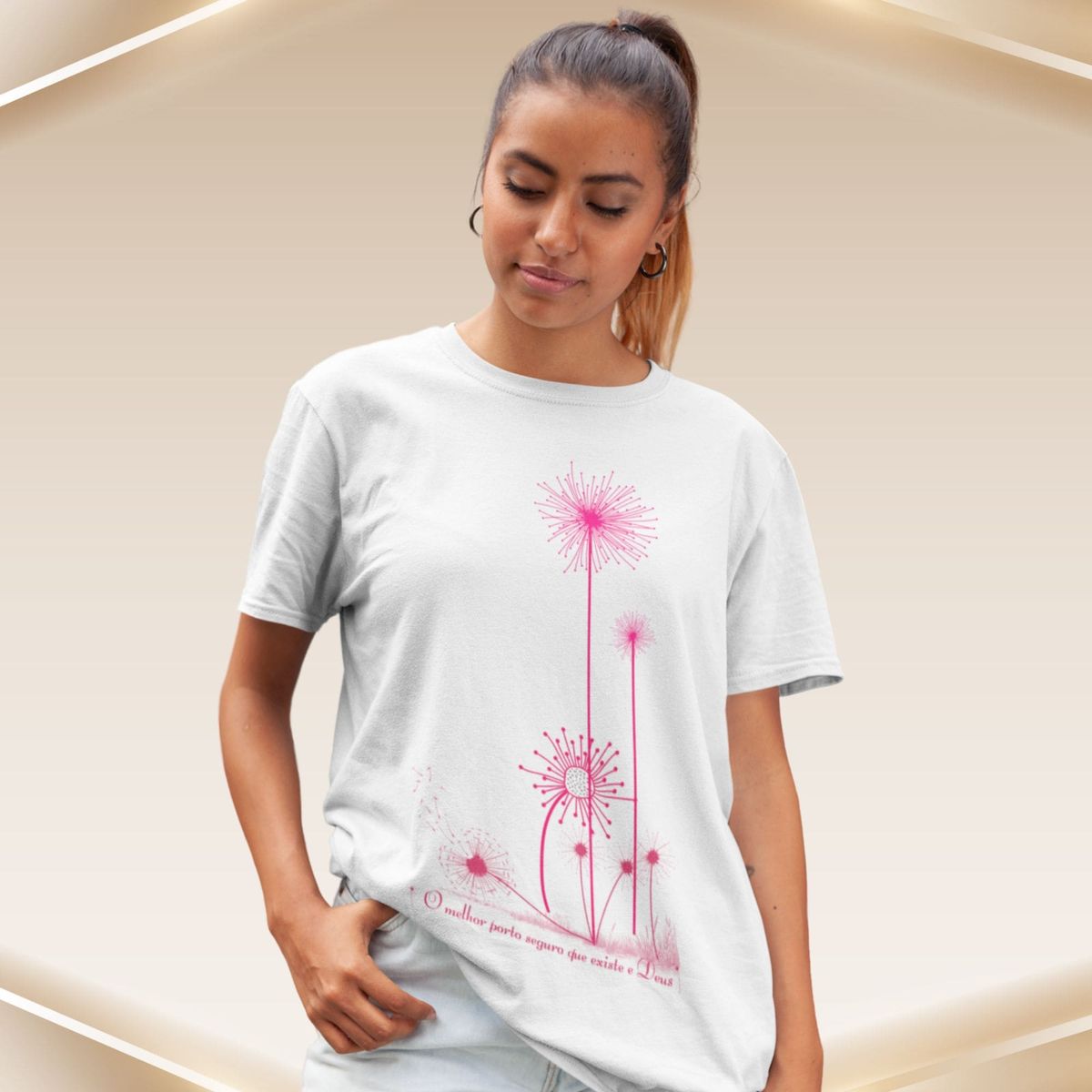 Nome do produto: Camiseta Feminina T-shirt O Melhor Porto Seguro Que Existe É Deus