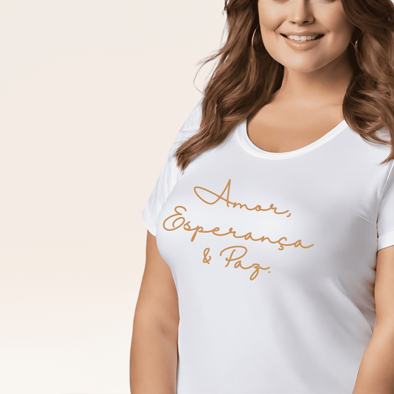 Camiseta Feminina Plus Size Amor, Esperança E Paz