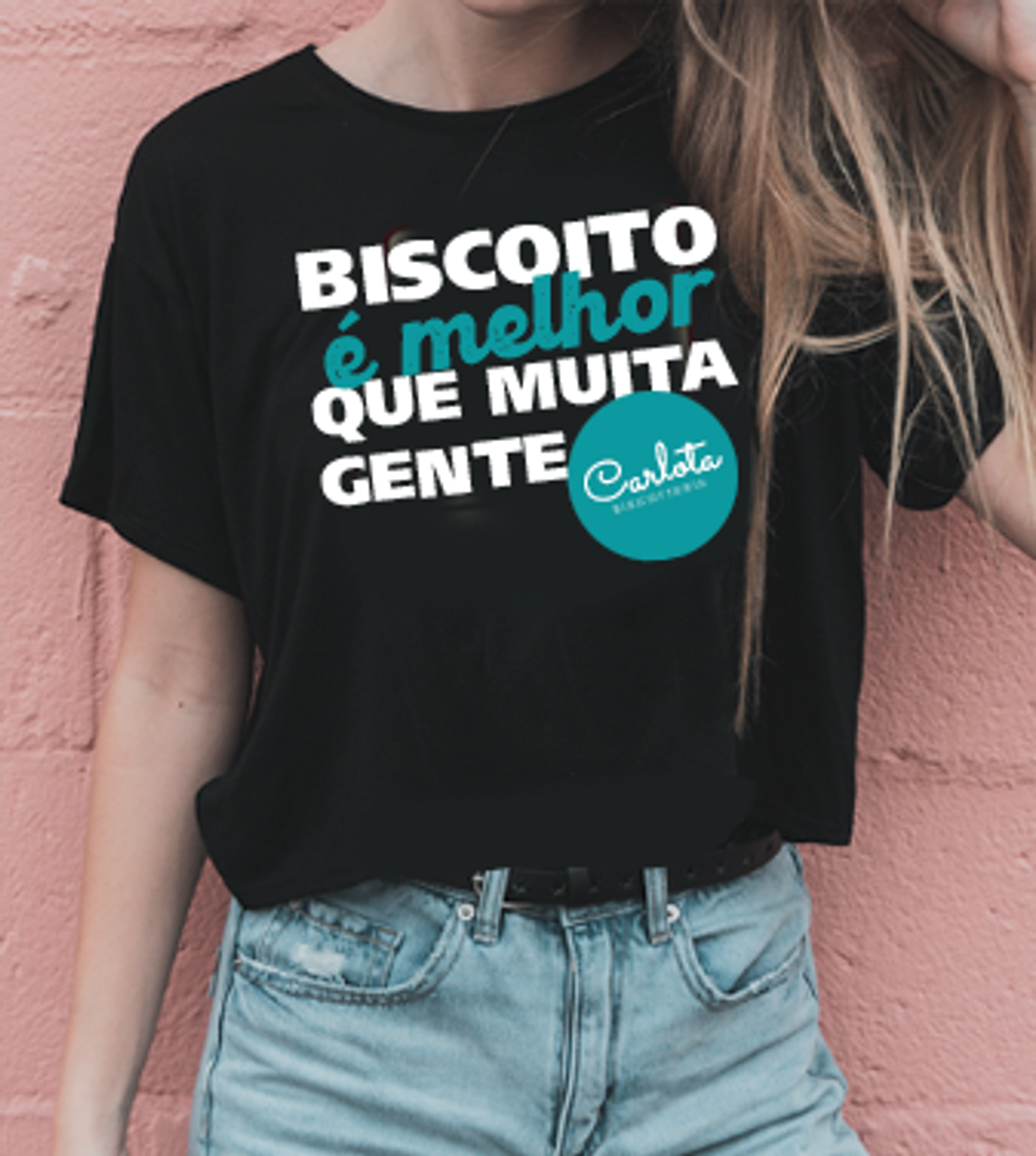 Nome do produto: Camiseta Regular Carlota - Biscoito é melhor que muita gente