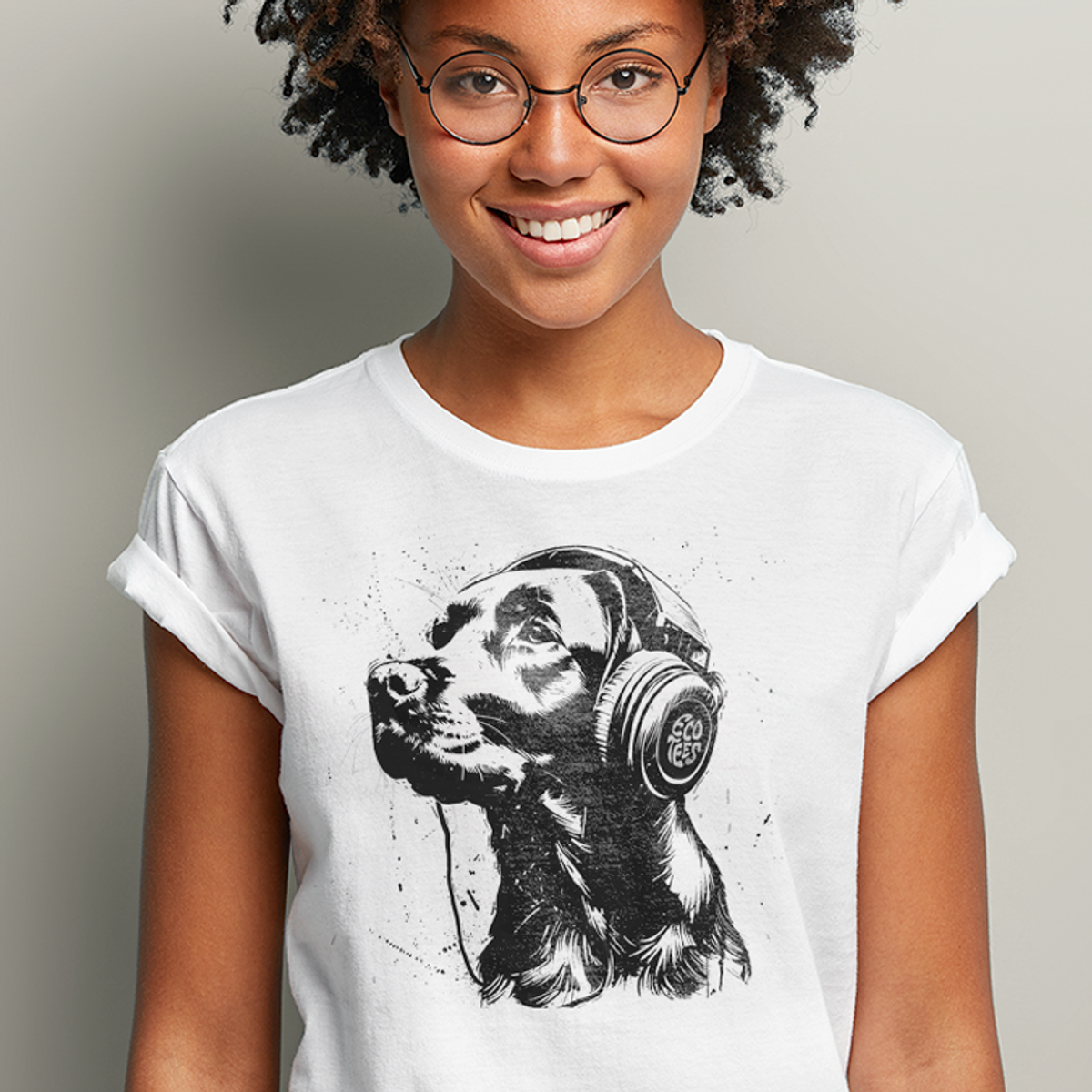 Nome do produto: Camiseta Baby Long Pets - Labrador Ouvindo Música