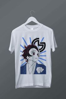 T-shirt plus size Tanjiro Demon Slayer (preta)