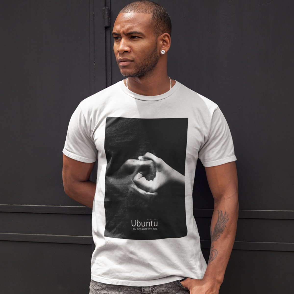 Nome do produto: Camiseta Unissex - Ubuntu United Breeds White