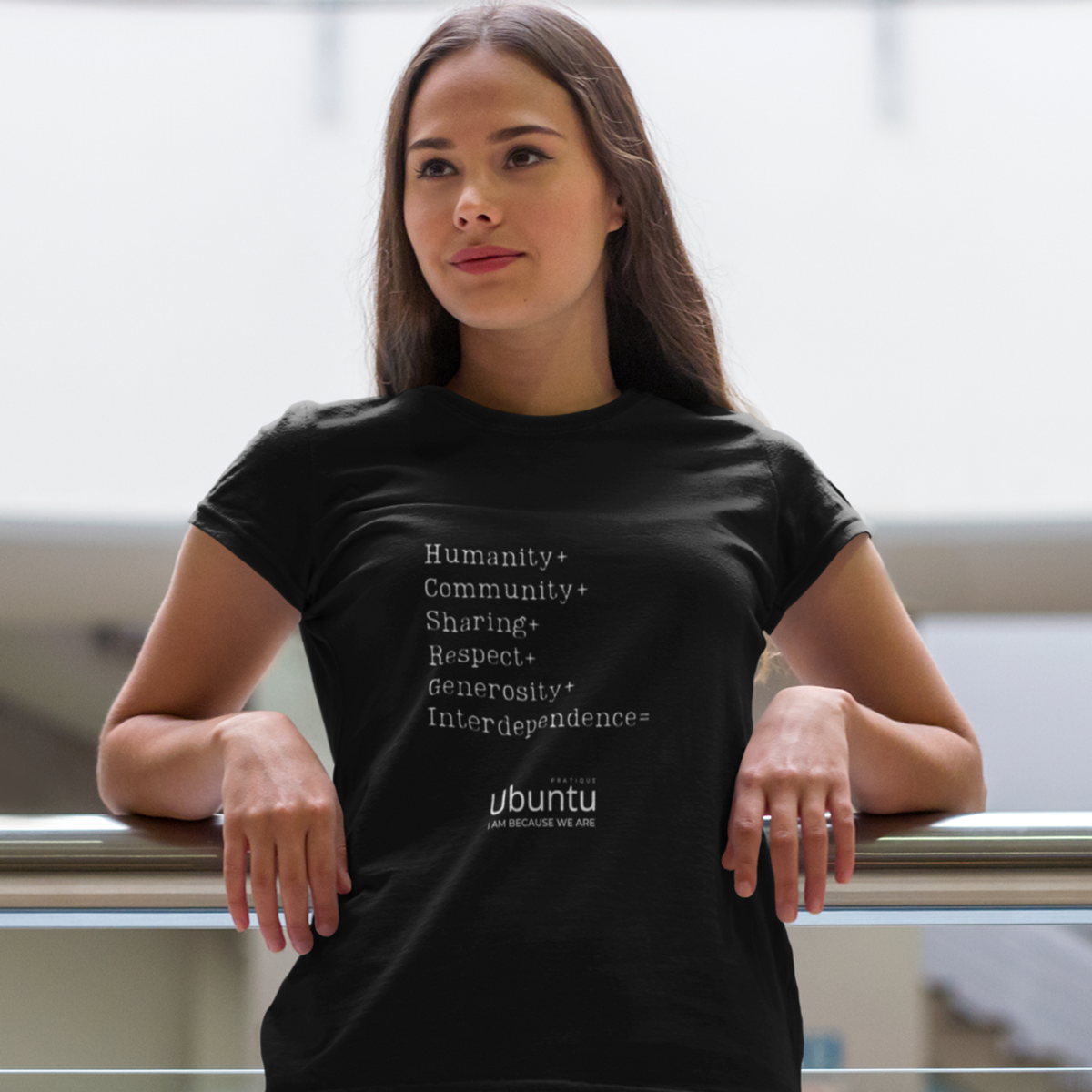 Nome do produto: Camiseta Feminina - Ubuntu Words Black