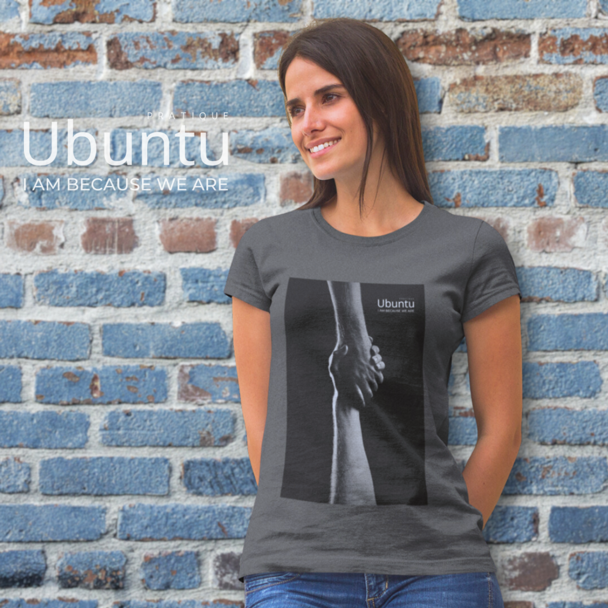 Nome do produto: Camiseta Feminina Estonada - Ubuntu Rise Up Bro