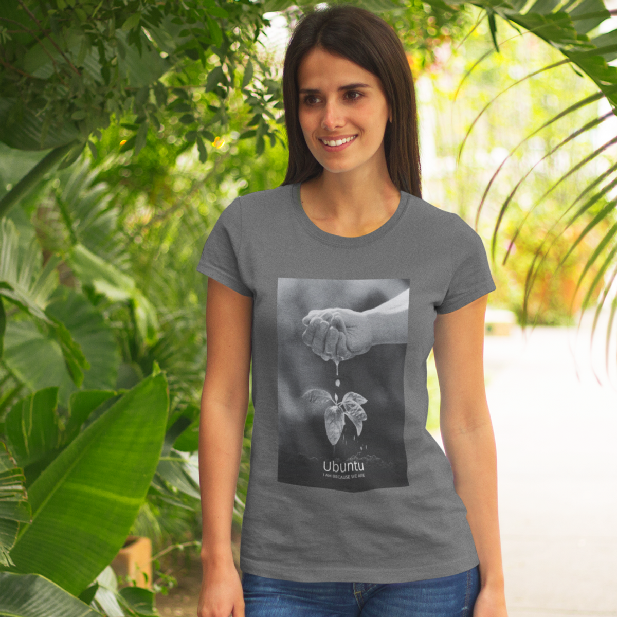 Nome do produto: Camiseta Feminina Estonada - Ubuntu Water to Grow Up