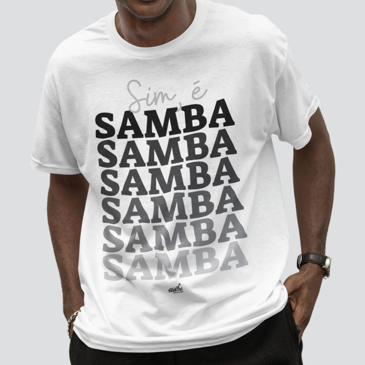 Nome do produto: Camiseta Clássica Masculina - Sim é Samba Degradê