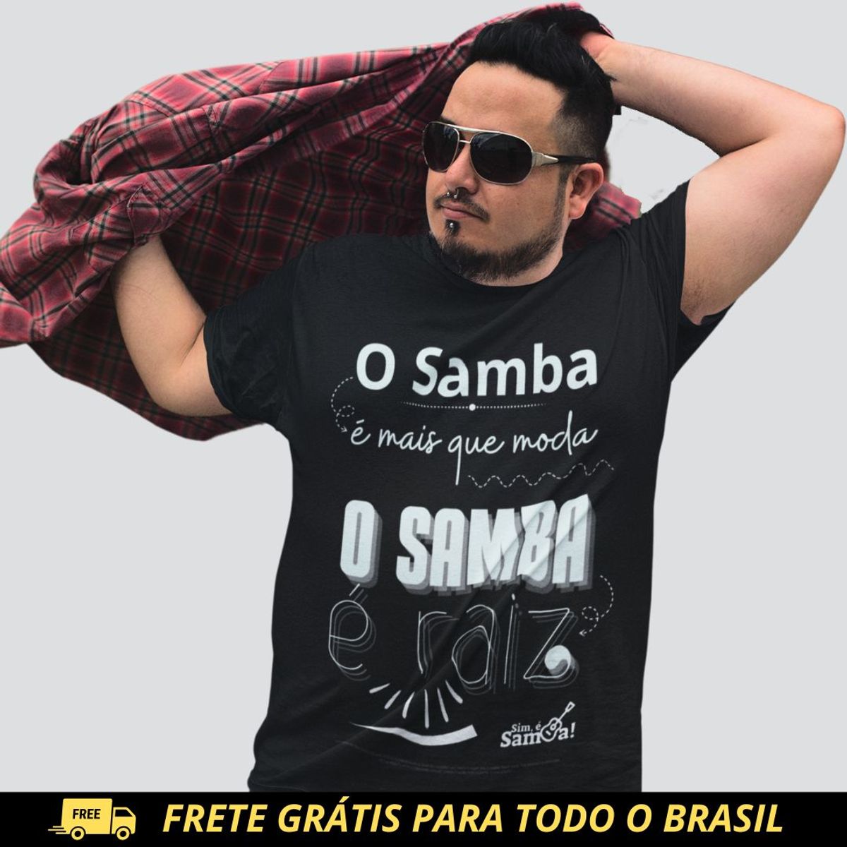 Nome do produto: Camiseta Plus Size - O Samba é Mais Que Moda