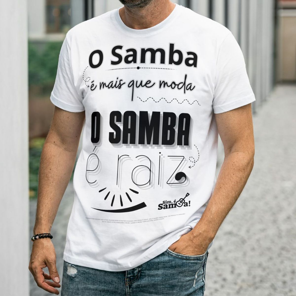 Nome do produto: Camiseta Clássica Masculina - O Samba é Mais Que Moda O Samba é Raiz