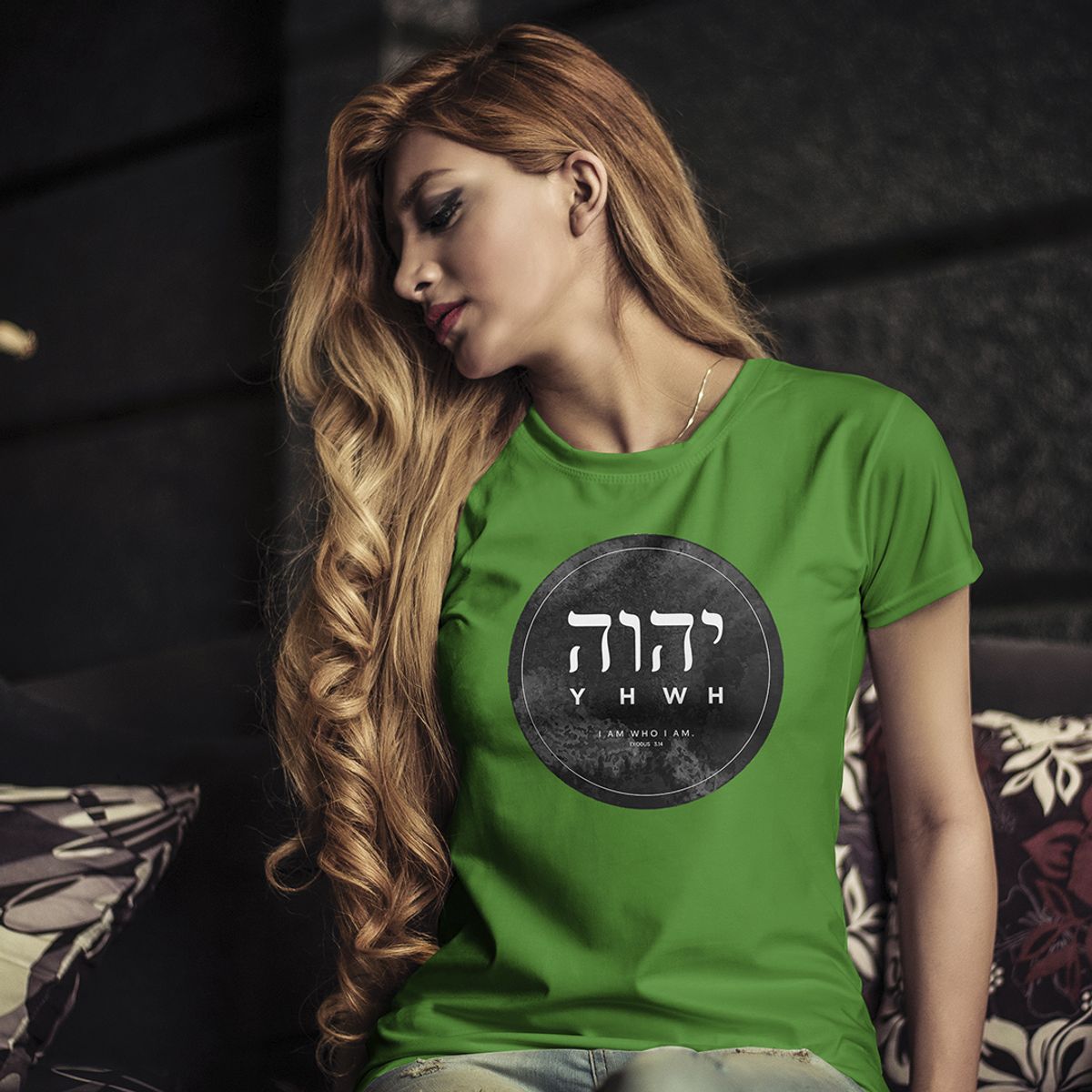 Nome do produto: Camiseta Feminina - escudo YHWH 