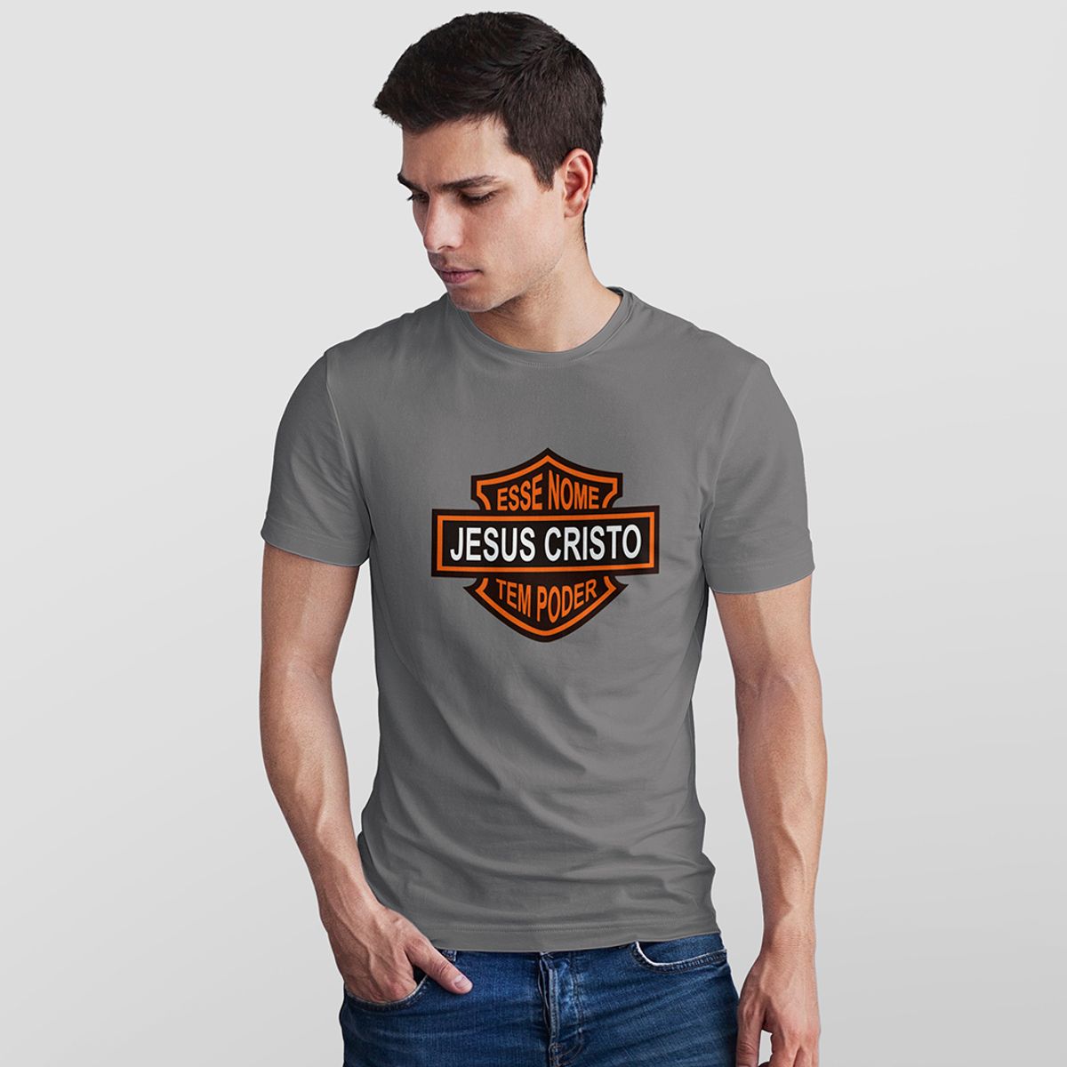 Nome do produto: Camiseta masculina - Esse nome Jesus tem poder