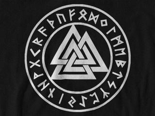 Nome do produtoCamiseta Dizbocado Corte BabyLook - Valknut Nórdico