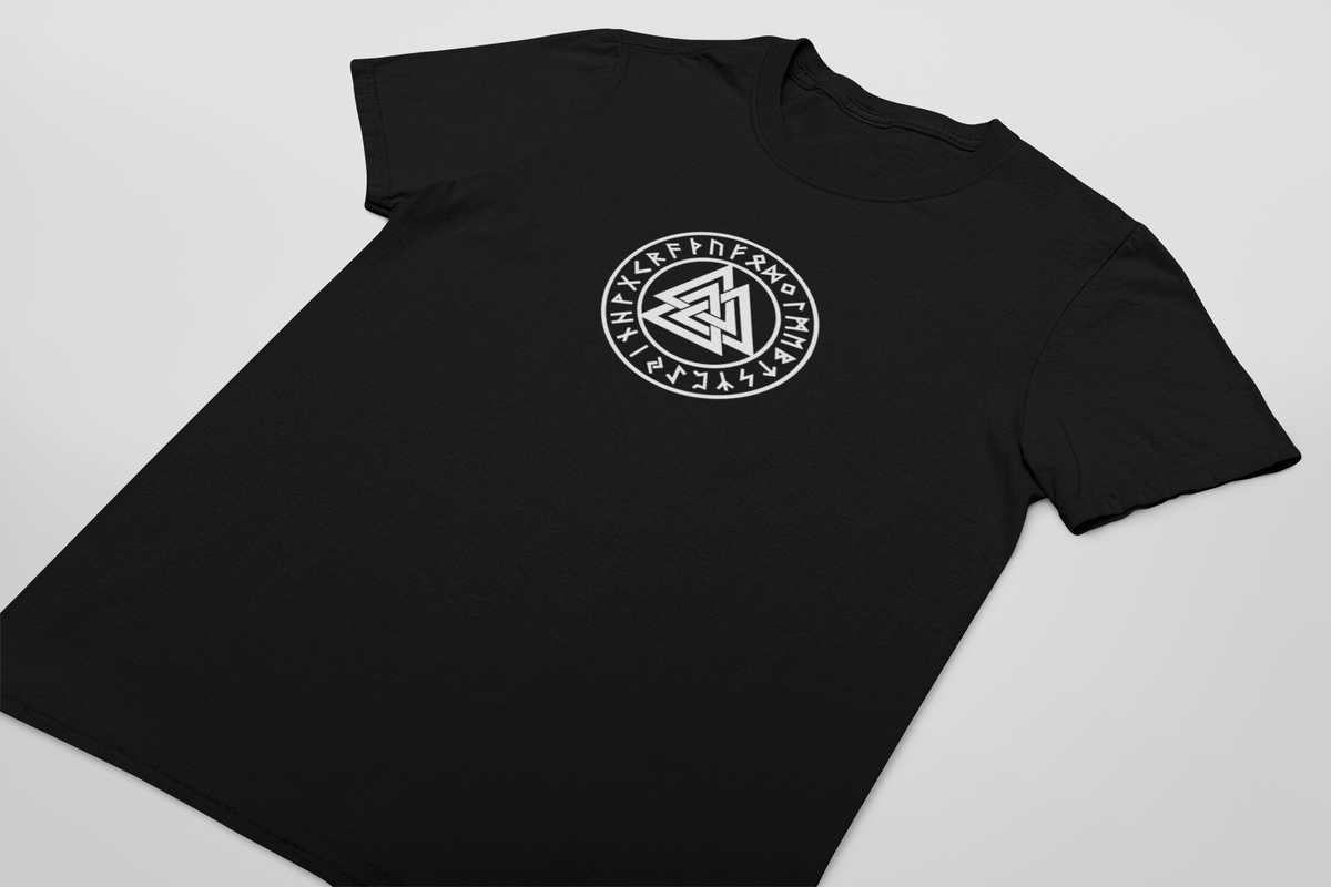 Nome do produto: Camiseta Dizbocado Corte Regular - Valknut Nórdico