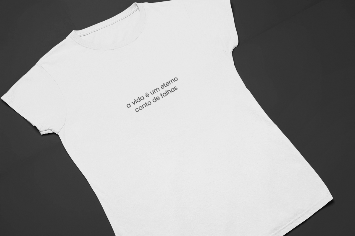 Nome do produto: Camiseta Dizbocado Corte BabyLook - A vida é