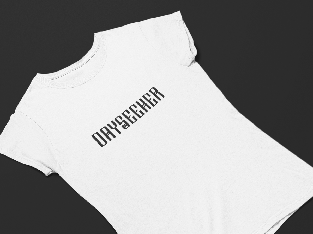 Nome do produto: Camiseta Dizbocado Corte BabyLook - Dayseeker