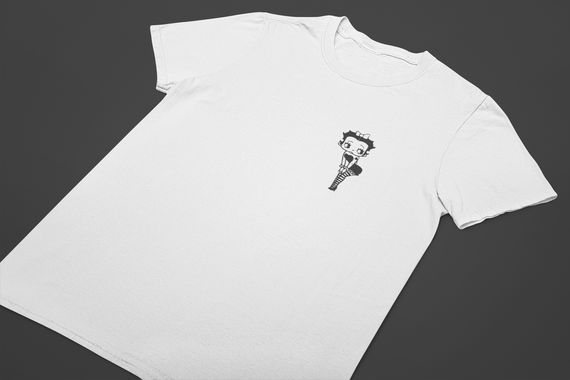 Camiseta Dizbocado Corte Regular - Betty Boop
