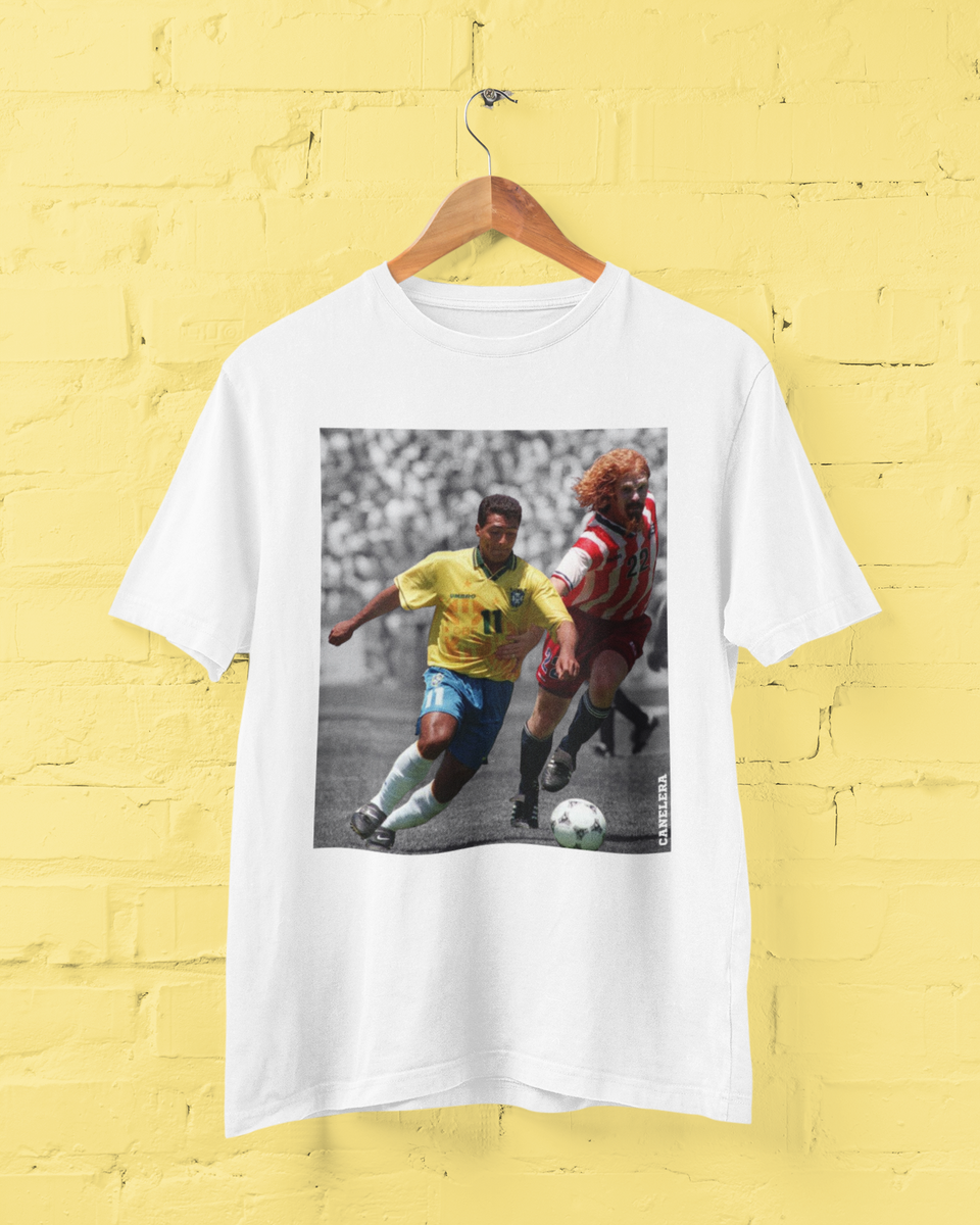 Nome do produto: Camiseta Samba vs Rock n Roll - Romário 94