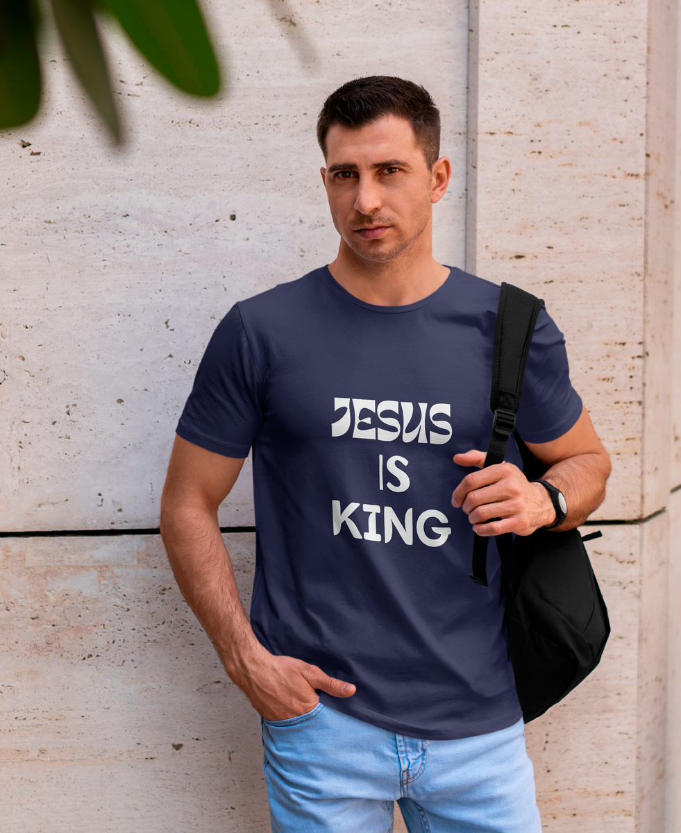 Nome do produto: T-Shirt Classic Masculina - JESUS IS KING