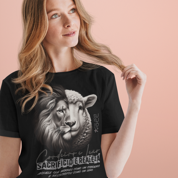 CAMISETA Cordeiro e Leão - (Pima T-shirt) (Camiseta Feminina)