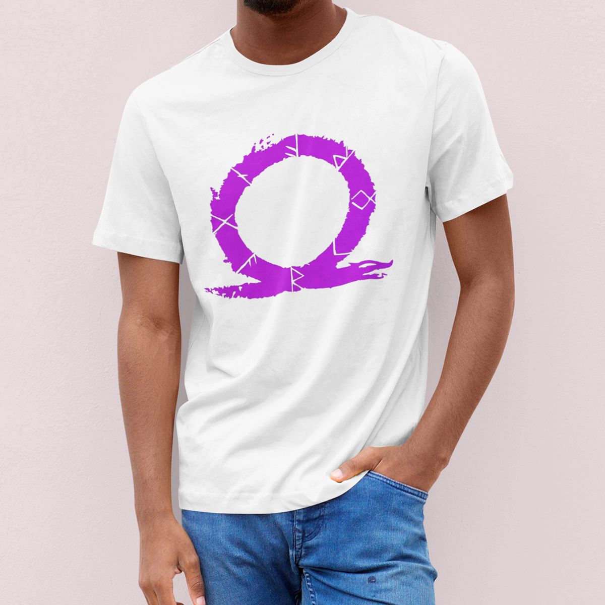 Nome do produto: CAMISETA GOD OF WAR LOGO ROSA (VÁRIAS CORES)