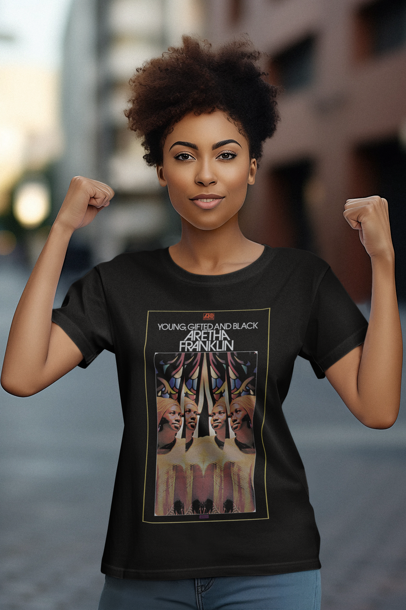 Nome do produto: T-Shirt Aretha Franklin Young, gifted and black