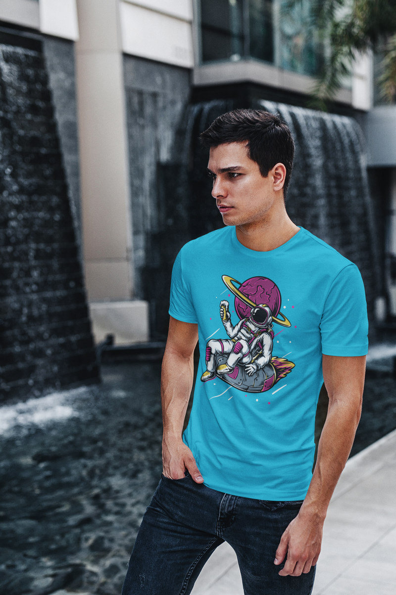 Nome do produto: Camiseta Astronauta Colorful Illustration
